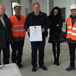 Akt erekcyjny pod nowy budynek urzędu w Stężycy wmurowany [ZDJĘCIA]