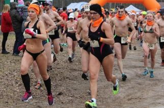 V Bieg Morsa w Garczynie: kąpiel na finał [ZDJĘCIA]