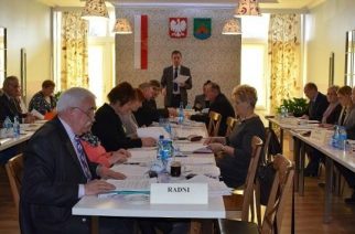 Sesja Rady Gminy Chmielno: Droga Sznurki – Maks do remontu!