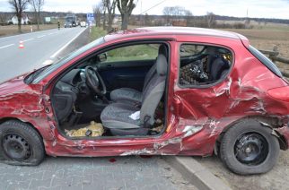 Wypadek w Borczu: dwie osoby ranne [ZDJĘCIA]