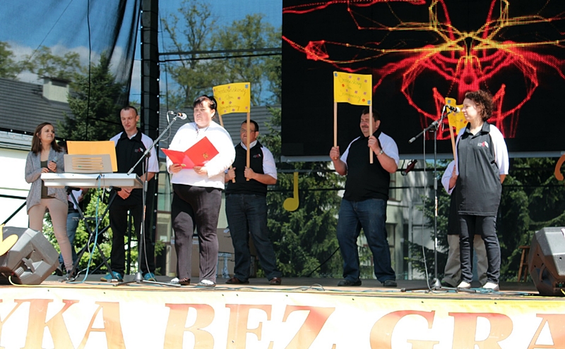 „Muzyka bez granic” w parku Solidarności w Kartuzach [ZDJĘCIA]