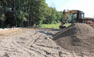 Przebudowa boiska w Chmielnie rozpoczęta