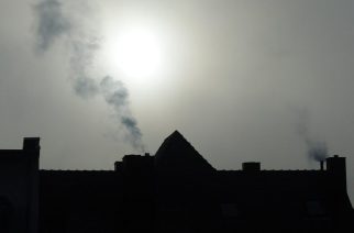 Burmistrz przestrzega przed spalaniem śmieci