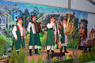 fot.. GOK Somonino/ Biesiada kabaretowa