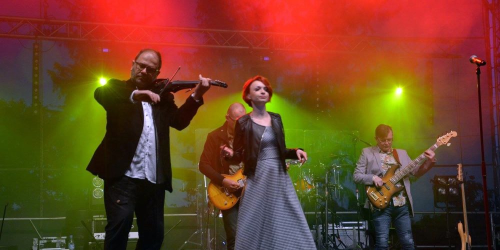 Na finał pierwszego dnia imprezy wystąpił zespół Brathanki/ Fot. GOK Potęgowo