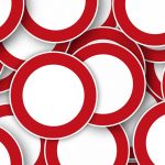 Ciężarówki niszczą place i chodniki! Burmistrz Żukowa apeluje do mieszkańców!