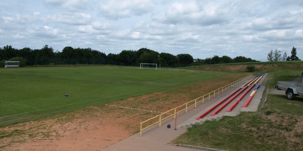 Sportowe zmiany na plus w Goręczynie i Somoninie! Podpisana umowa na dofinansowanie