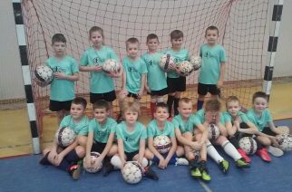 Do szczęścia wystarczy piłka i dwie bramki… W Chmielnie rozwija się piłkarska nadzieja