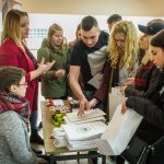 Uczelnie wyższe na targach edukacyjnych w kartuskim I LO