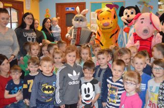 Zajączek znowu odwiedził dzieci z gminy Somonino