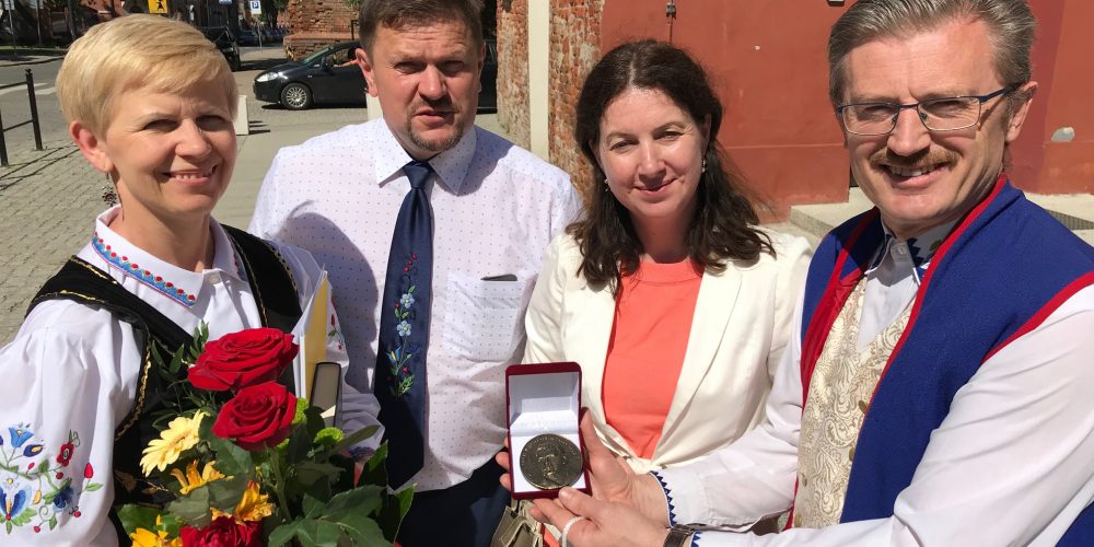 Medale im. Lecha Bądkowskiego otrzymało małżeństwo kaszubskich działaczy - Eugeniusz i Elżbieta Pryczkowscy