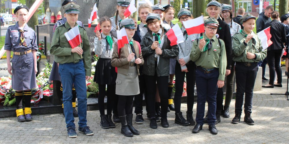 Przy uroczystościach 3 maja w Kartuzach nie mogło zabraknąć harcerzy fot. Piotr Chistowski / zKaszub.info
