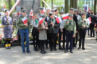 Przy uroczystościach 3 maja w Kartuzach nie mogło zabraknąć harcerzy fot. Piotr Chistowski / zKaszub.info