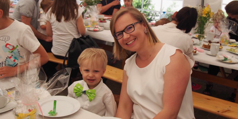 Dzieci z Przedszkola "Gucio" w Kiełpinie radośnie podziękowały swoim mamom z okazji ich święta fot. nadesłane