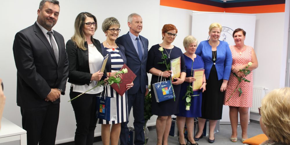 Wyróżniono pielęgniarki i położne. W Kartuzach wręczono Złote Czepki