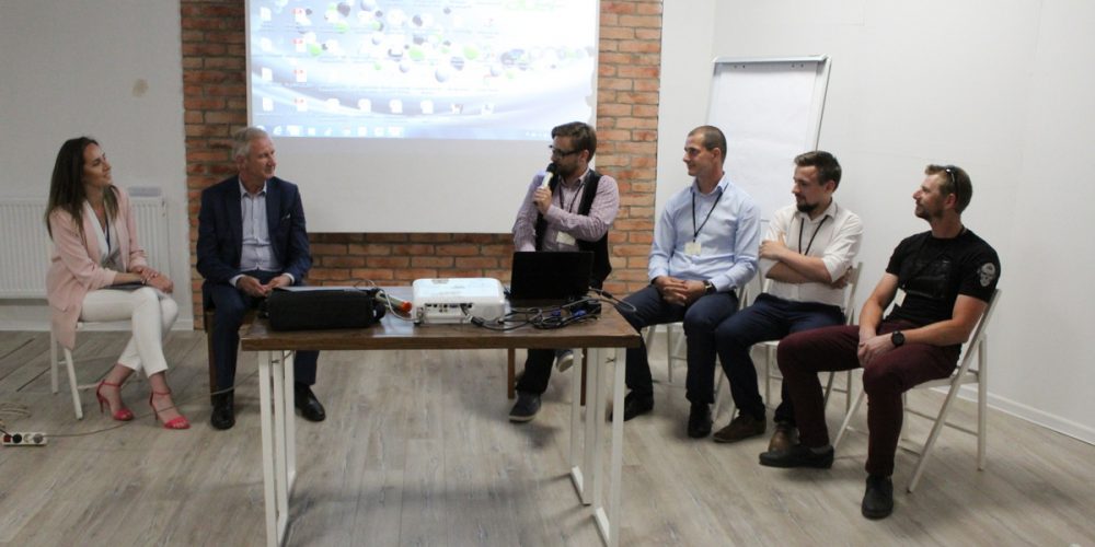 Uczestnicy Forum III Sektora dyskutowali o rozwoju współpracy samorządów terytorialnych z organizacjami pozarządowymi w obszarze kultury fot. Elżbieta Lejk /zKaszub.info