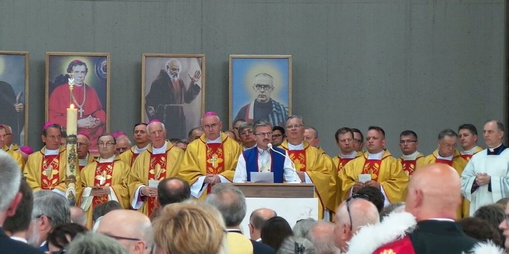 Kaszubski język zabrzmiał na centralnej uroczystości obchodów 100-lecia w Warszawie