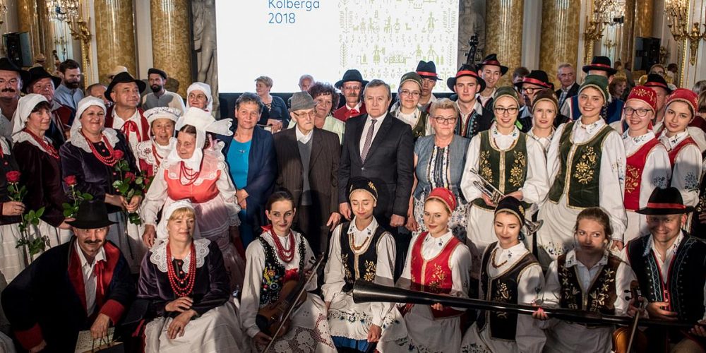 Kaszubski Zespół Pieśni i Tańca "Sierakowice" z Nagrodą im. Oskara Kolberga fot. Marta Ankiersztejn