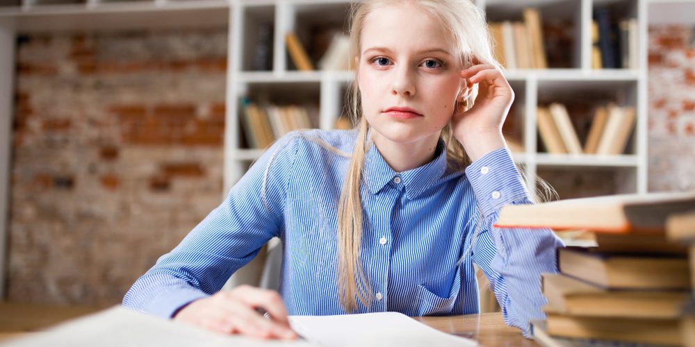 Uczysz się albo studiujesz i pobierasz rentę rodziną? Pamiętaj o zaświadczeniu!