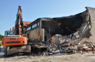 Stara rampa kolejowa przechodzi do historii fot. UM Kartuzy