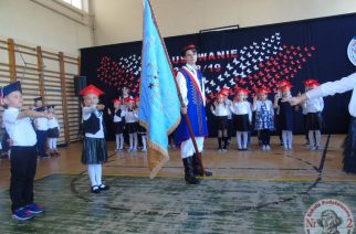 Uroczyste ślubowanie pierwszoklasistów z kartuskiej „Dwójki”