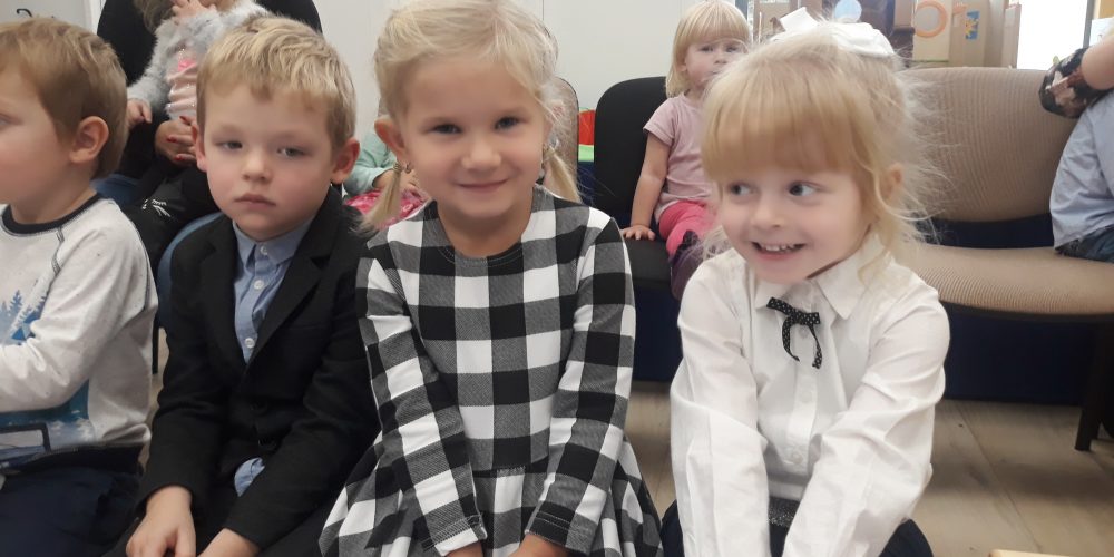 Uroczyste pasowanie na przedszkolaka i … pokaz cyrkowy w przedszkolu Happy Children [ZDJĘCIA]