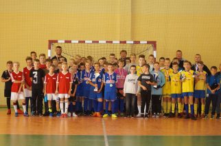 Stężyccy uczniowie zwycięzcami powiatowych rozgrywek halowej piłki nożnej