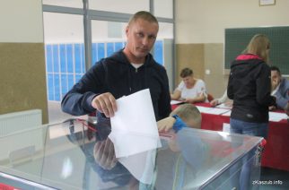 Trwają wybory samorządowe [ZDJĘCIA]