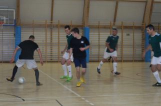Ajax Kamienica pierwszym liderem Somonińskiej Ligi Piłki Nożnej Halowej