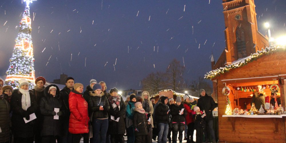 Magia Bożego Narodzenia na kartuskim Rynku [ZDJĘCIA, WIDEO]
