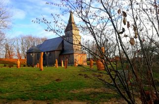 Drewniany Zabytkowy Kościół św. Marcina w Sierakowicach /fot. zKaszub.info