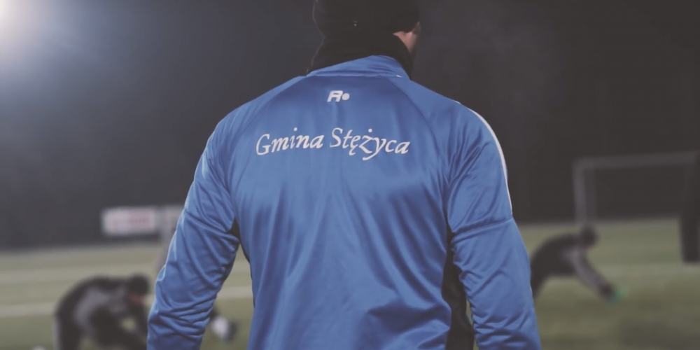 Krzysztof Stanowski w mocnych słowach o gminie Stężyca – „Wszystko by się pięknie spinało, gdyby nie futbol.”