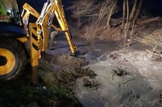 Zasypane koryto Raduni – droga w Rutkach nieprzejezdna