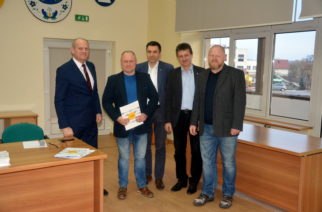 Żukowskie NGO z certyfikatami potwierdzającymi przyznanie grantów