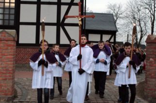 W piątek XVI Kaszubska Droga Krzyżowa w Sianowie