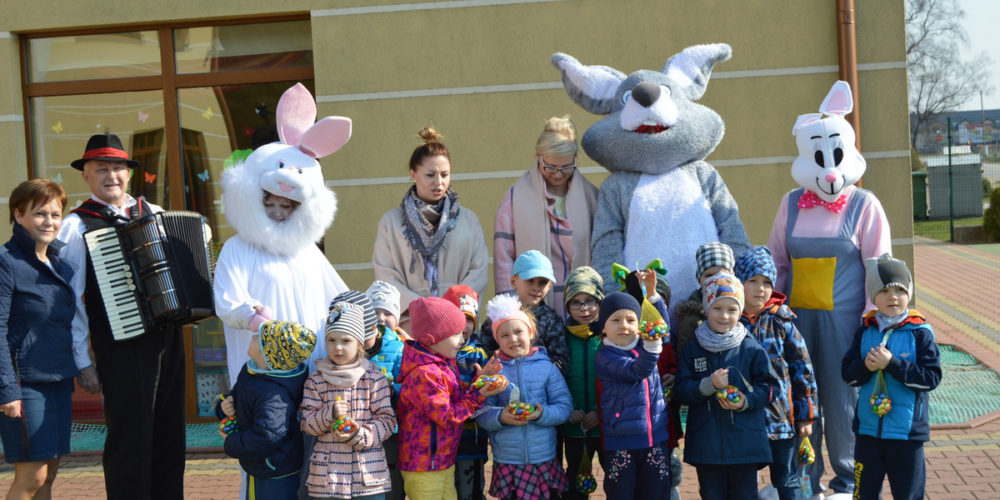 Wielkanocny Zajączek odwiedził somonińskie dzieci