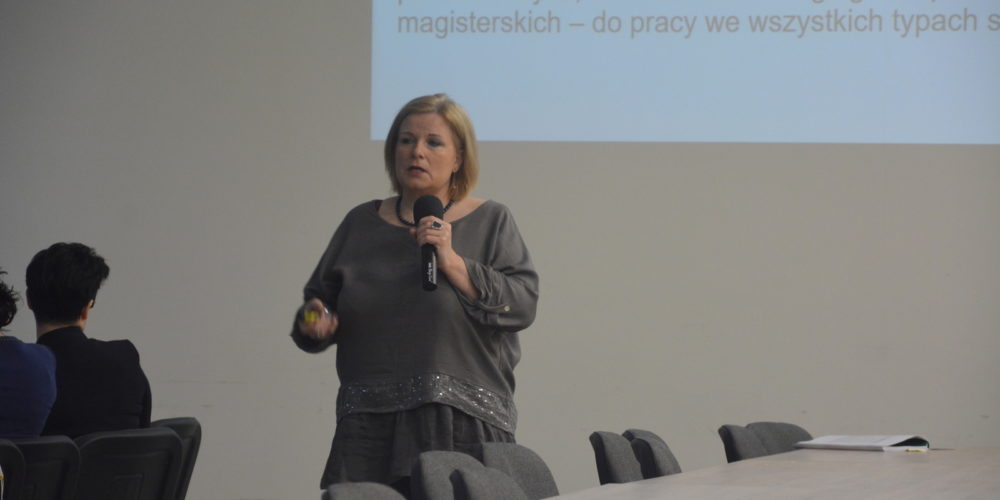 Kurator oświaty spotkała się z dyrektorami żukowskich szkół