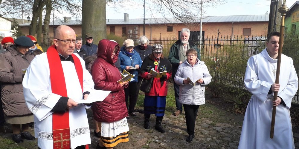 Kaszubska Droga Krzyżowa w Żukowie [ZDJĘCIA]