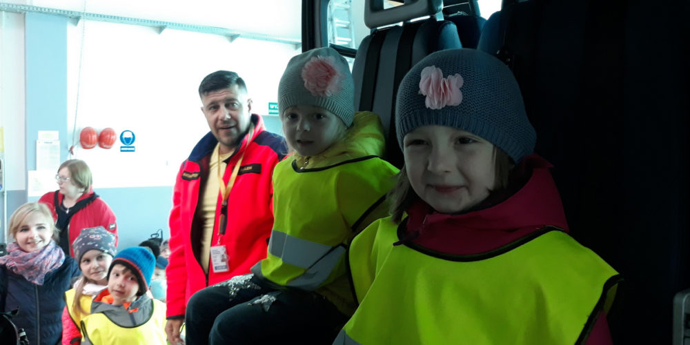 Przodkowskie przedszkolaki z wizytą w Lotniczym Pogotowiu Ratowniczym [ZDJĘCIA]