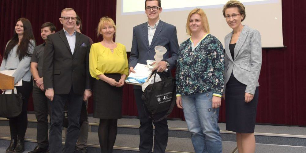 Uczniowie ZSP w Sierakowicach na fali sukcesów!