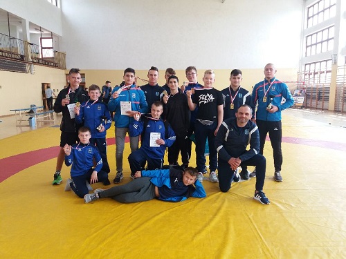 Medalowe miejsca w Krotoszynie i Janowie Lubelskim zapaśników i zapaśniczek z Kartuz!