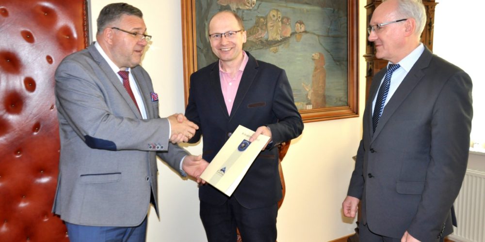 Szkoły Podstawowej nr 2 w Kartuzach czeka przebudowa!