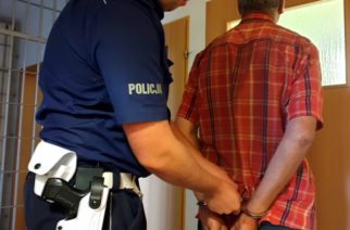 Policjant na urlopie zatrzymał poszukiwanego i prawdopodobnie nietrzeźwego kierowcę