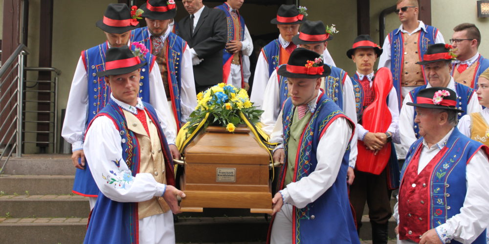 Pożegnano śp. Franciszka Kwidzińskiego, zasłużonego dla Kartuz [ZDJĘCIA]