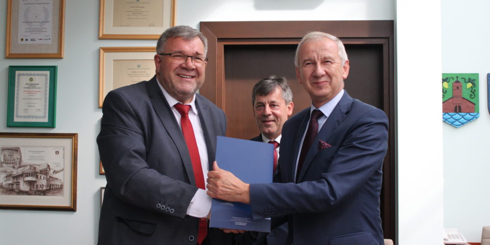 Podpisano umowy na realizację projektów w ramach „Programu wyrównywania różnic między regionami III”