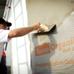 Czym ocieplić dom? Jedno rozwiązanie do kompleksowej izolacji ścian styropianem