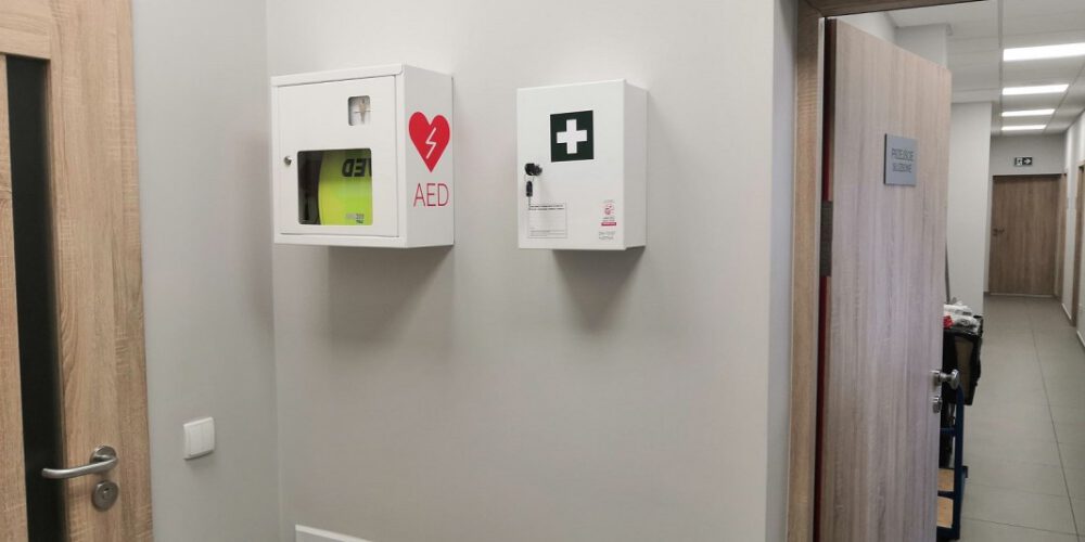 Defibrylator w urzędzie