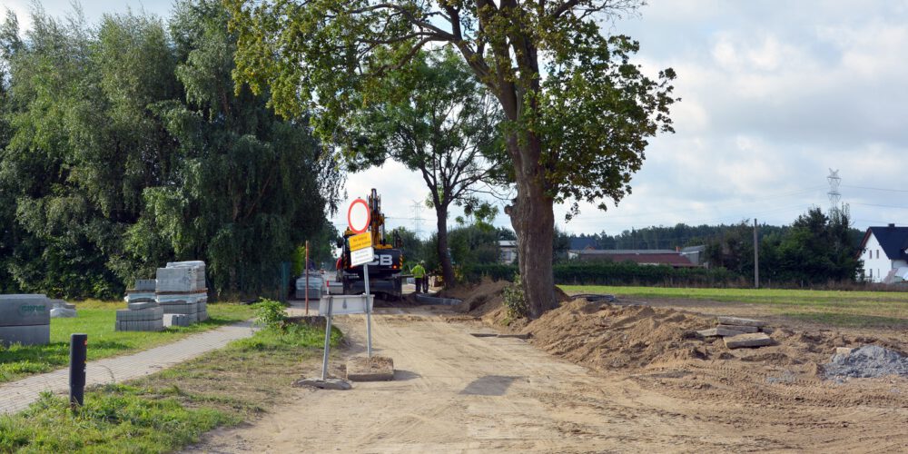 Remont ul. Jarzębinowej w Leźnie już na finiszu