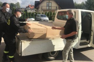 Strażacy pomagają szkołom