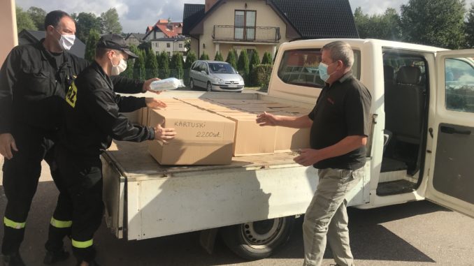 Strażacy pomagają szkołom